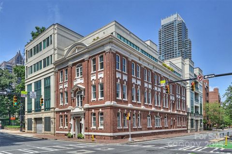 229 N Church Street 204 Charlotte NC 28209