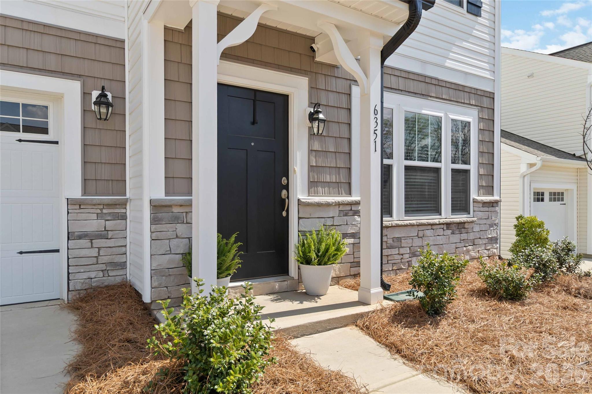 6351 Clarisse Drive SW