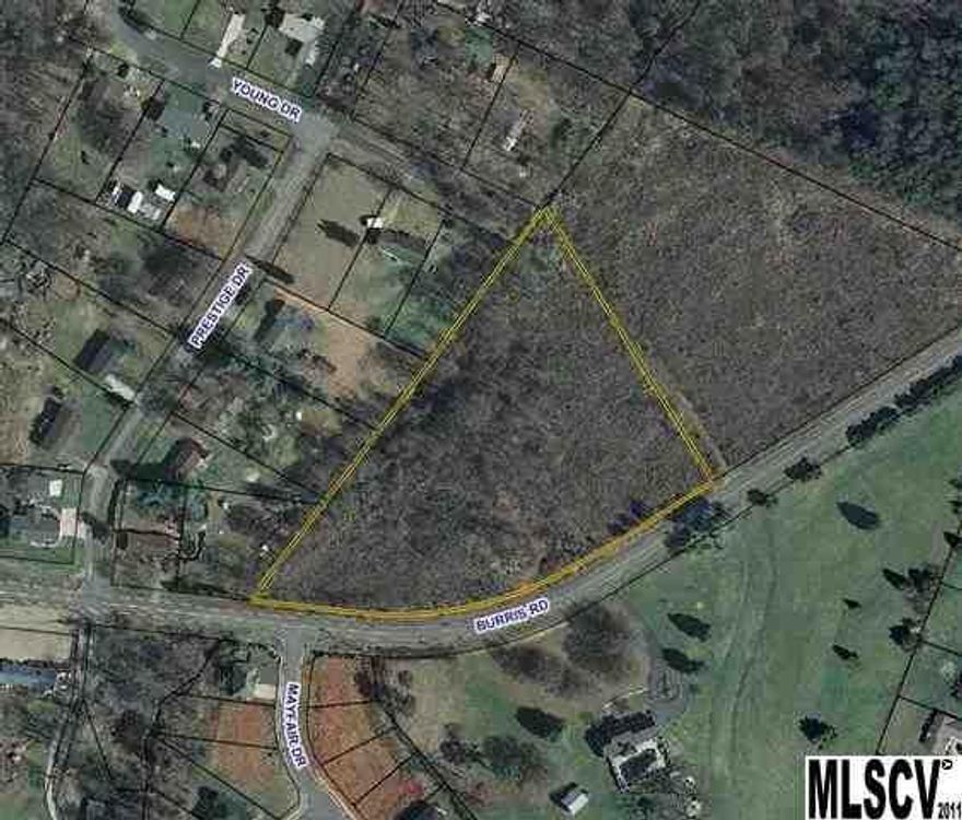 Preliminary approved from City of Newton for 7 lot subdivision. No street needed. City water at street, city sewer across the roof. Surveys and subdivision review on file. Call office.