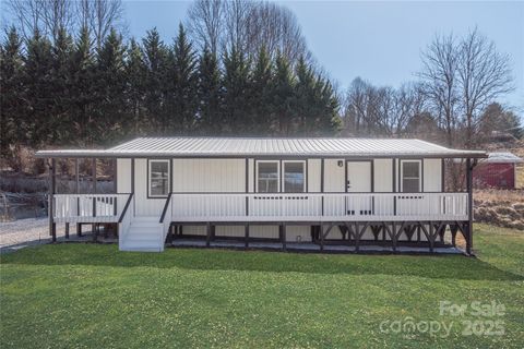 6166 Old Clyde Road Canton NC 28716