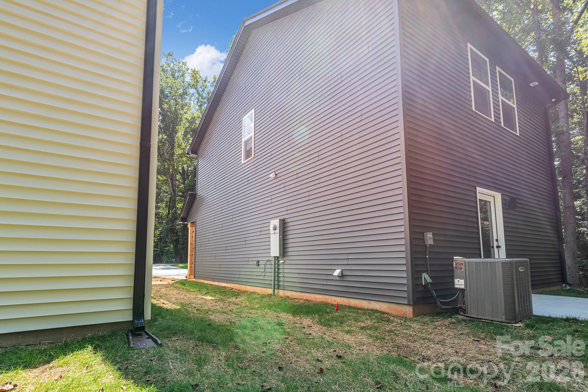 112 N Yadkin Avenue