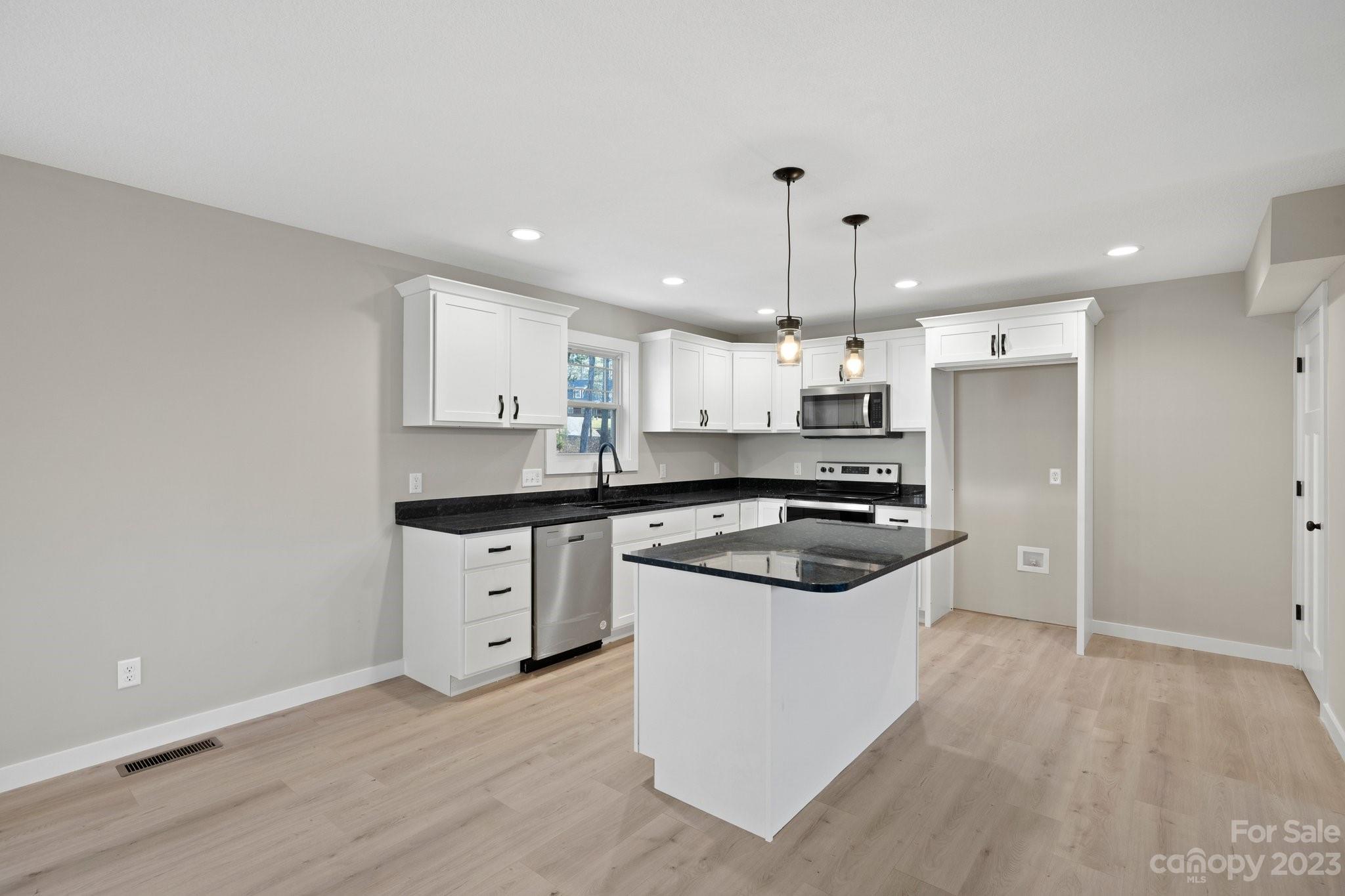 Majestic Oaks - Residential