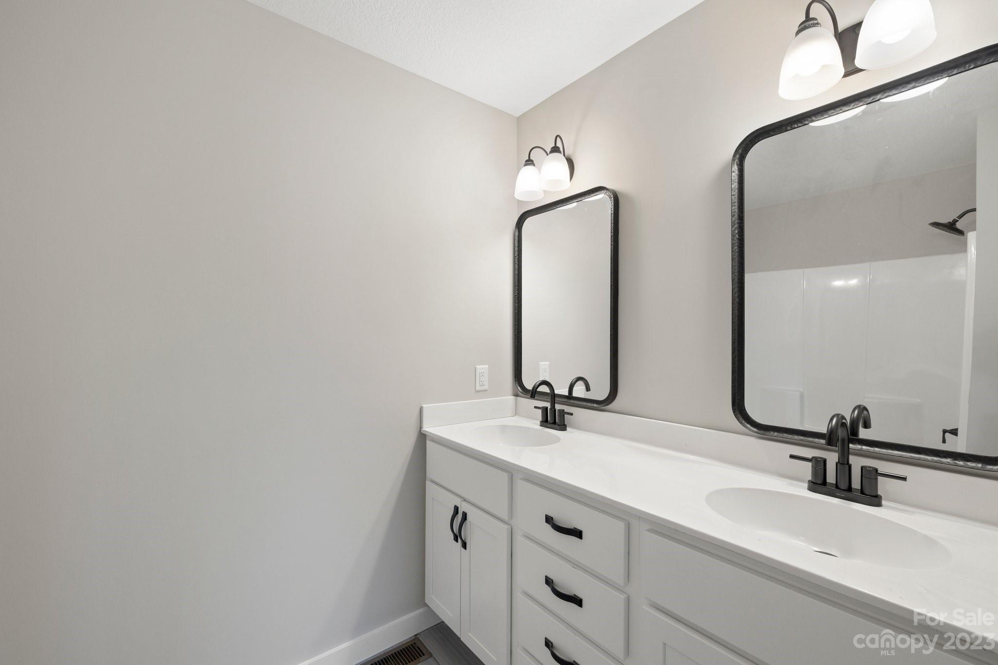 Majestic Oaks - Residential