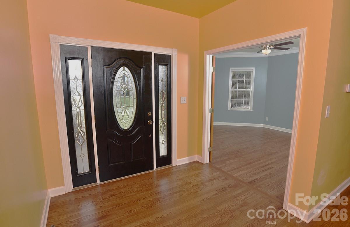 1203 Edgewater Court