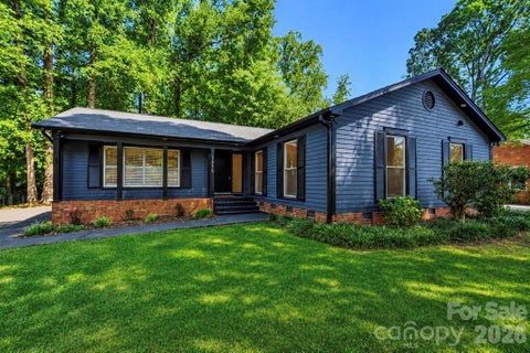 Photo of 1440 Mcilroy Road, Charlotte, NC 28212 (MLS # 4420925)
