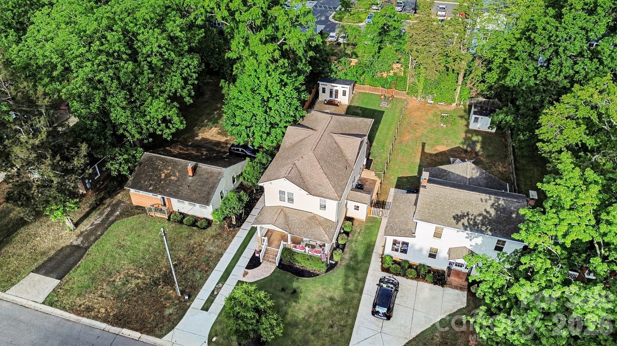 Camp Green - Residential
