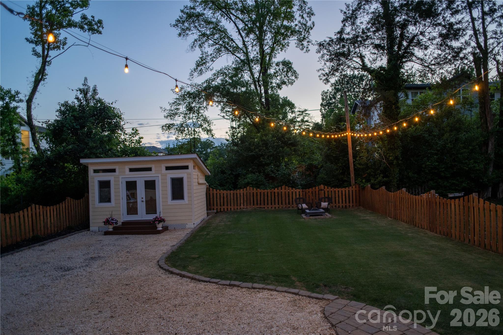 Camp Green - Residential