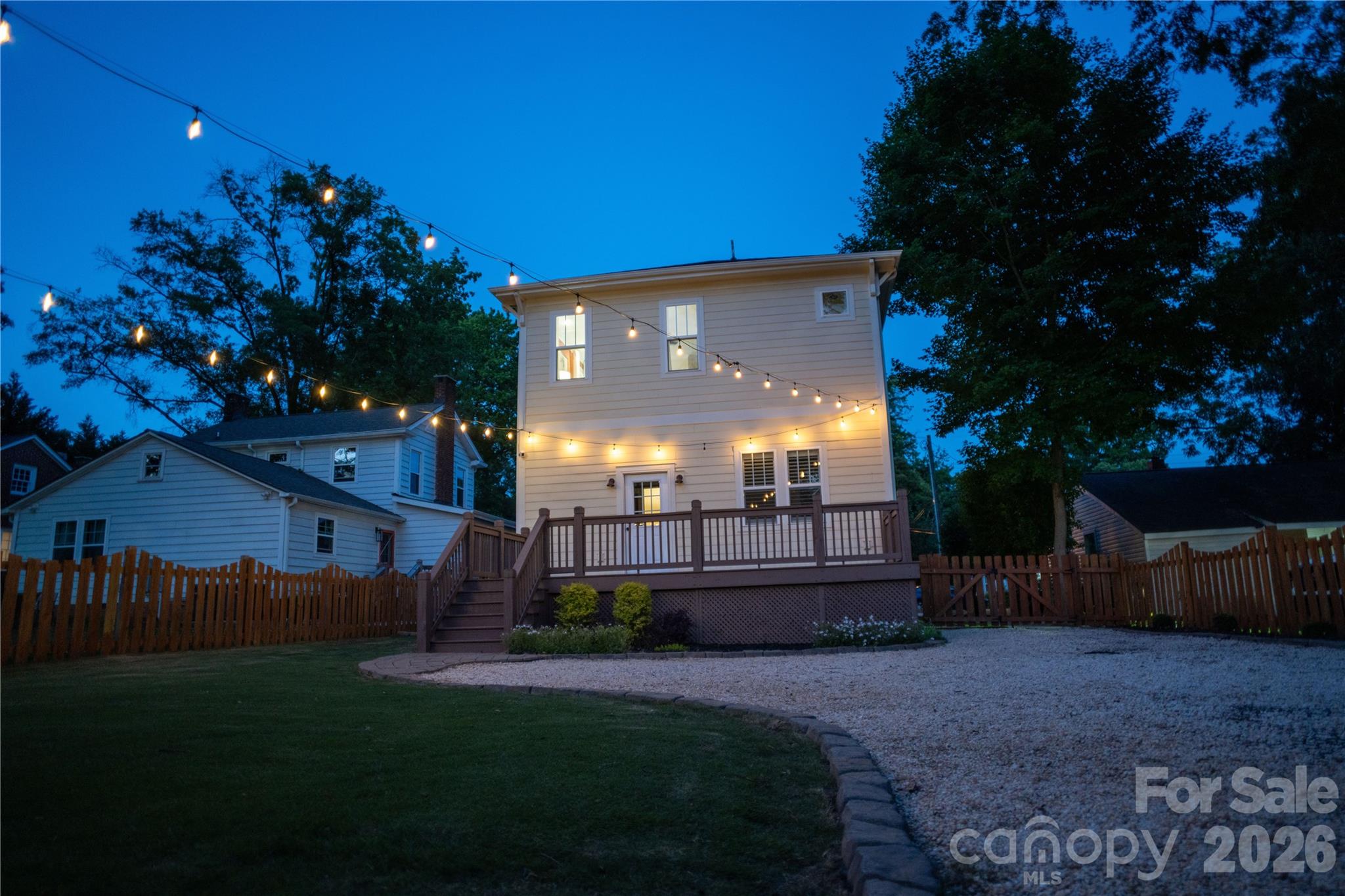 Camp Green - Residential