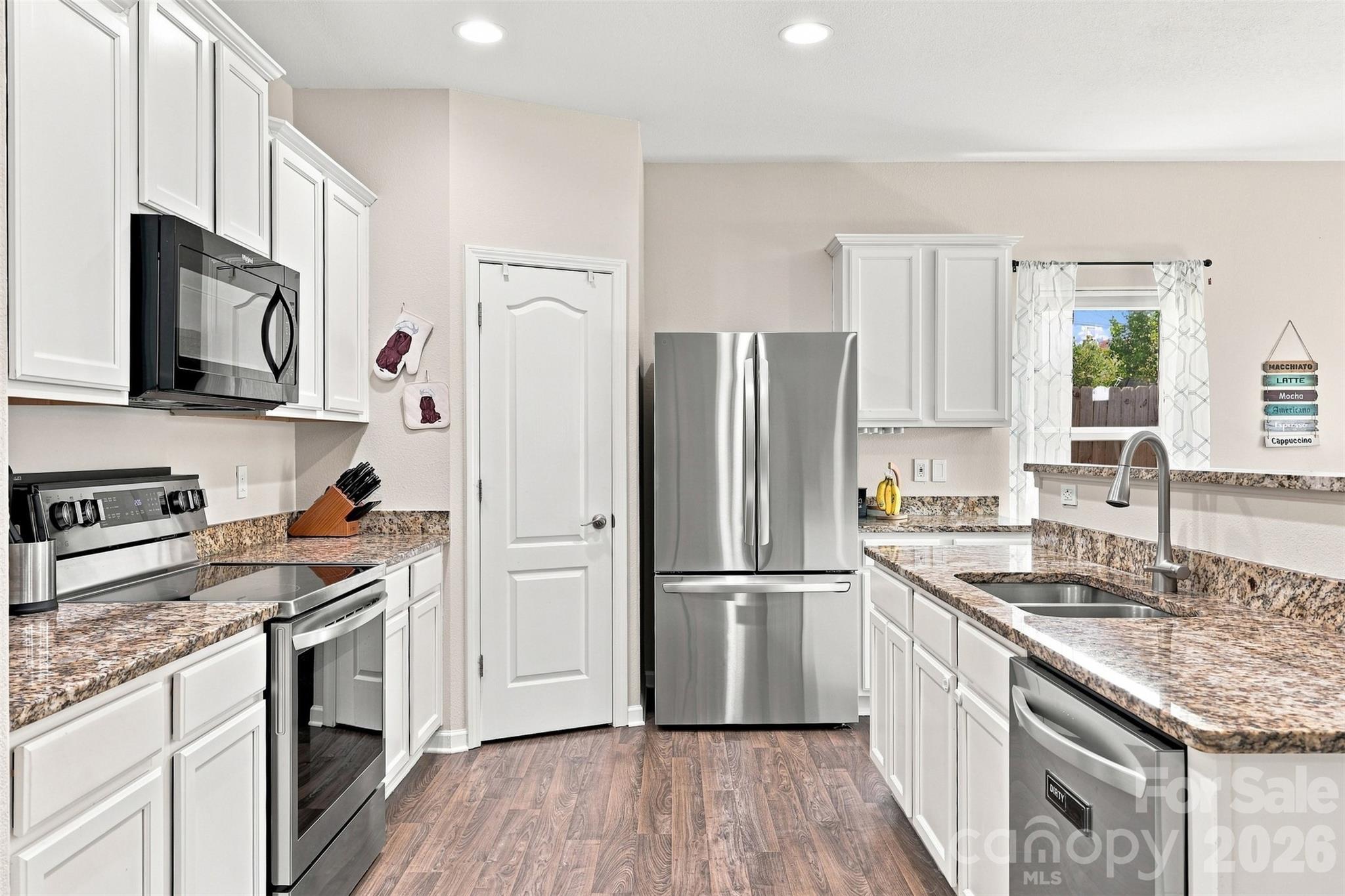 8219 Paw Valley Lane