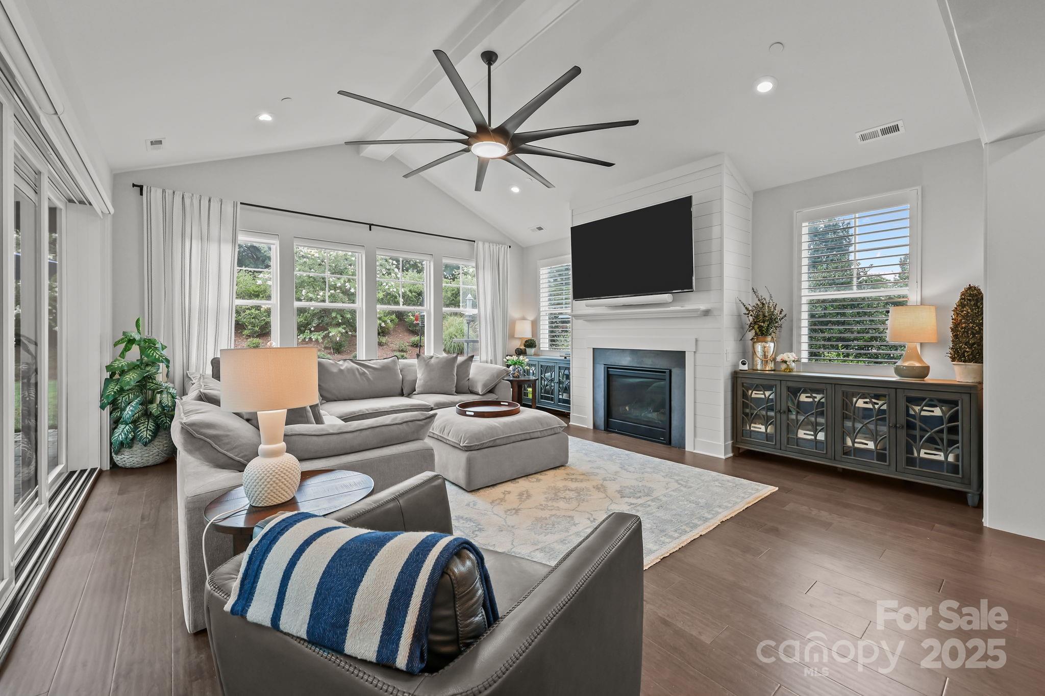 Granary Oaks - Residential