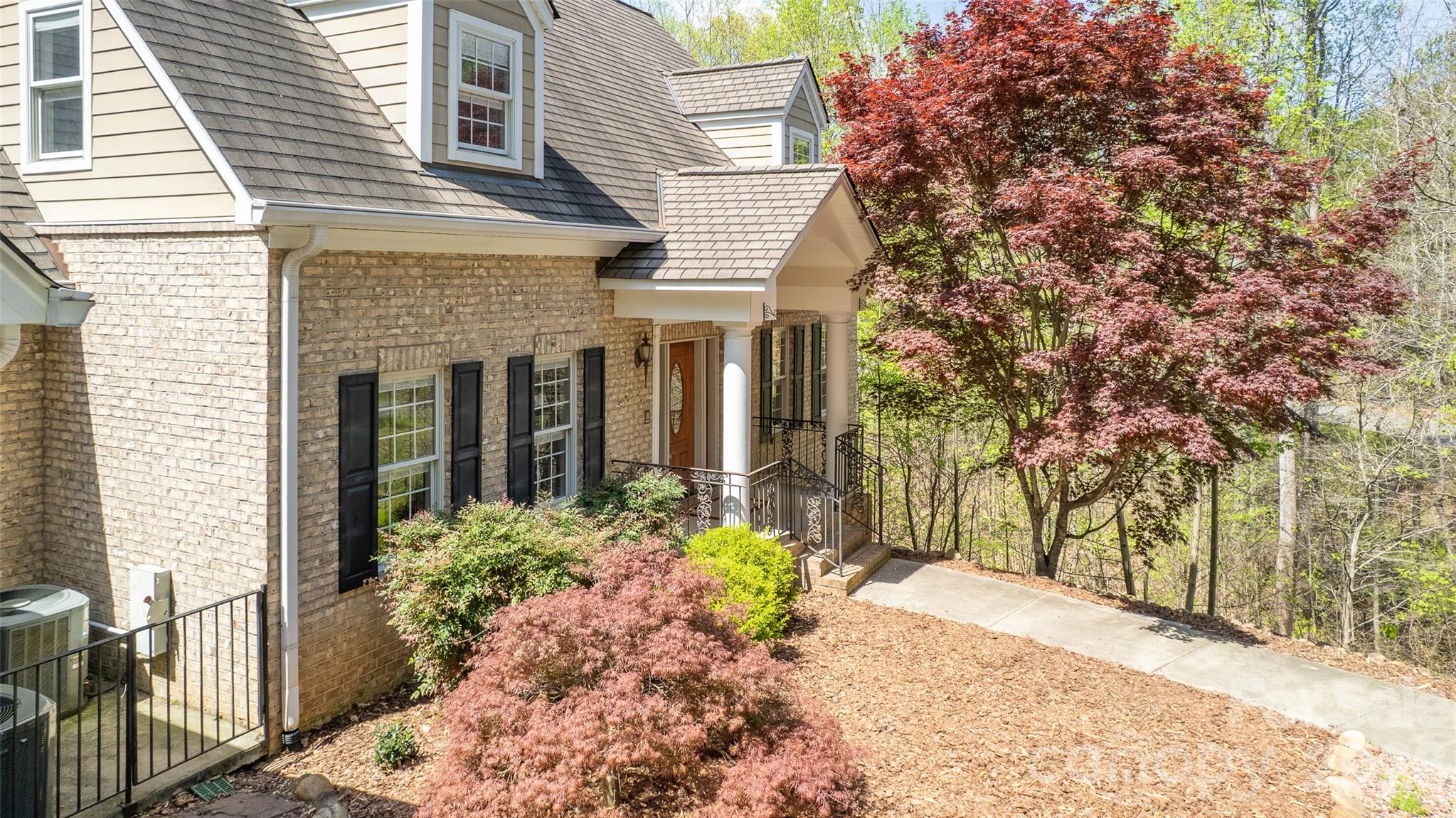 464 Laurel Cove Road