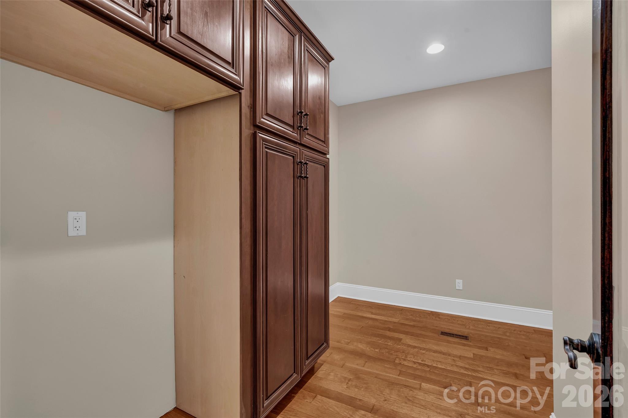 Laurel Cove - Residential