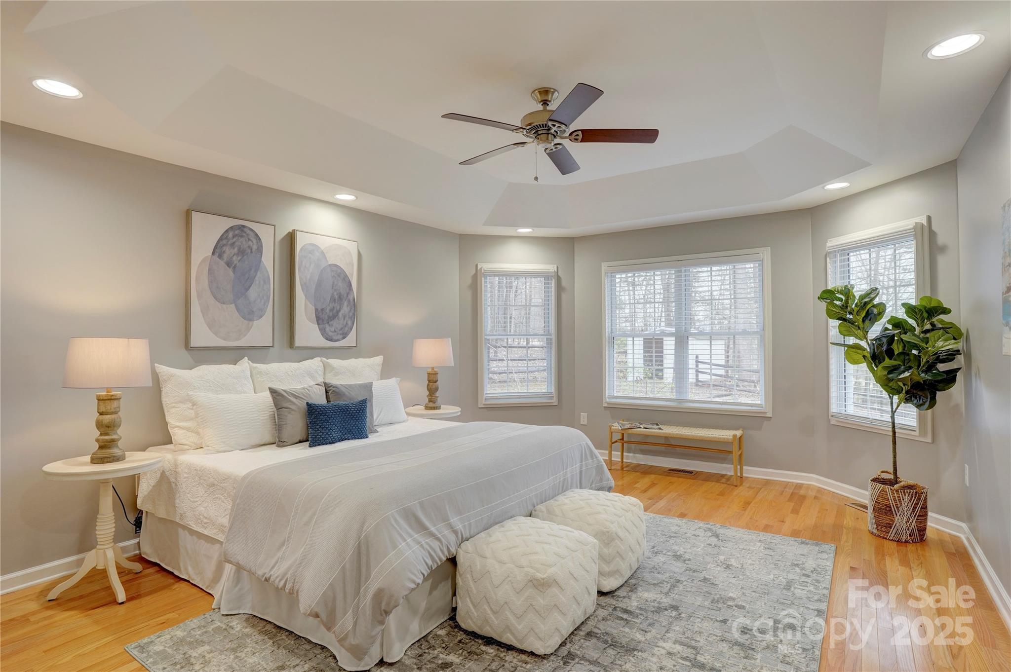 5306 Club View Drive