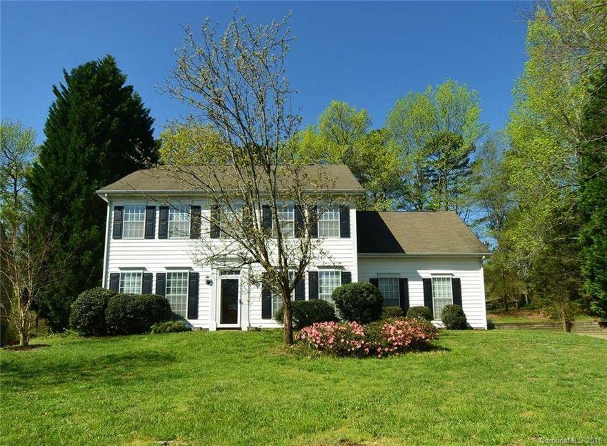 Large formal areas and wood floor entry.  wood burning fireplace. open great room, breakfast and kitchen.  Tile in the kitchen and BK/RM.  Large master with trey ceiling and fan, separate tub and shower.   9' ceilings down and 2 story foyer.   Desk area in kitchen.   Wooded lot and nicely landscaped.   This home is conveniently located near shopping, Interstates, and I485.  Hard to find 4 bedrooms or 3 and bonus and all rooms are large.  Vacant and easy to show.  
$2000 carpet allowance.