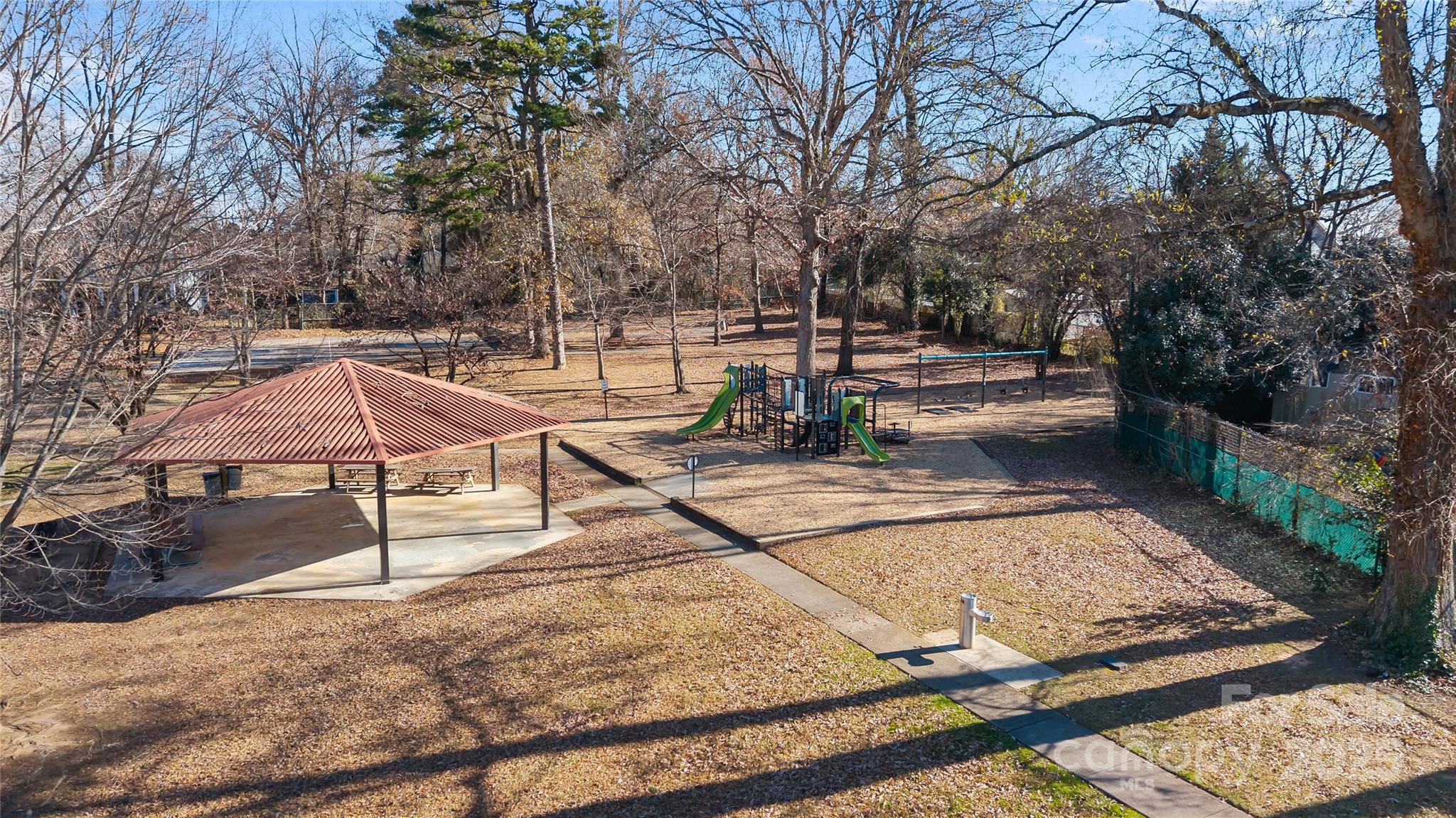 Steel Gardens - Residential