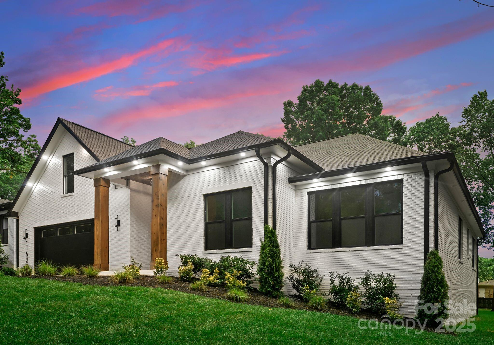 1622 Burtonwood Circle