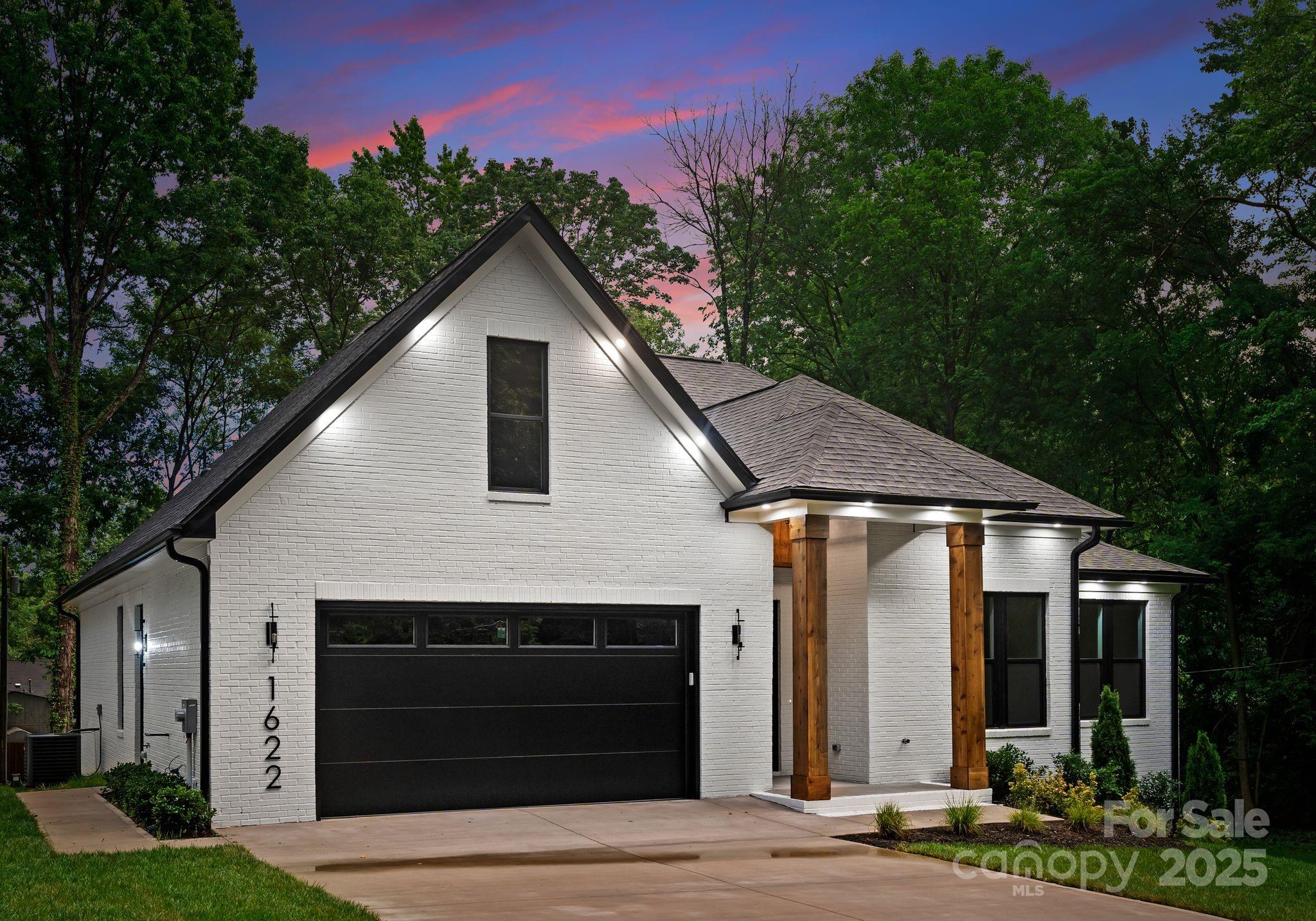 1622 Burtonwood Circle