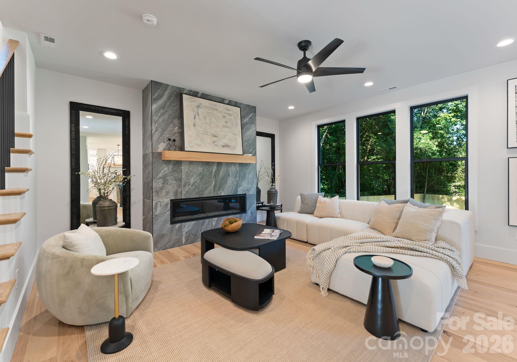 1637 Longfellow Street