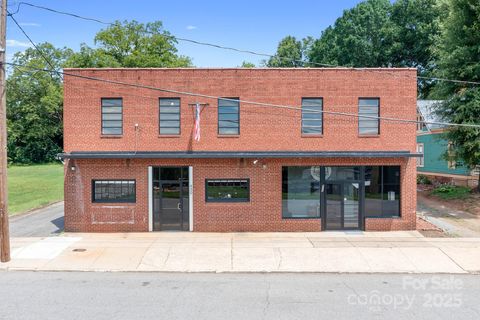 426/430 Western Avenue Statesville NC 28677