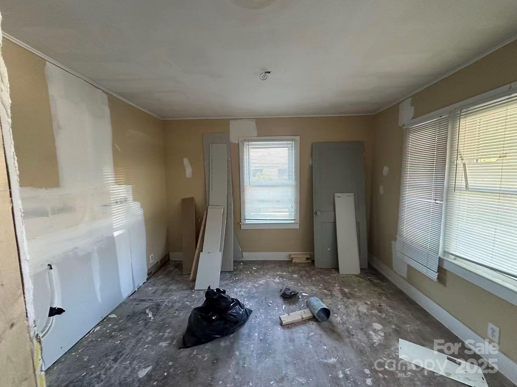 112 E Elliott Street