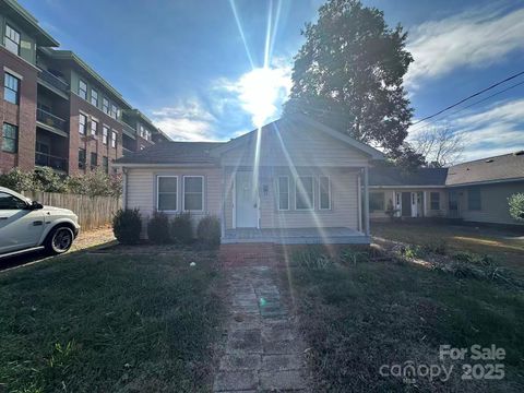 Photo of 112 E Elliott Street, Fort Mill, SC 29715 (MLS # 4327755)