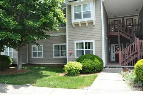 20 Foxden Drive 203 Fletcher NC 28732