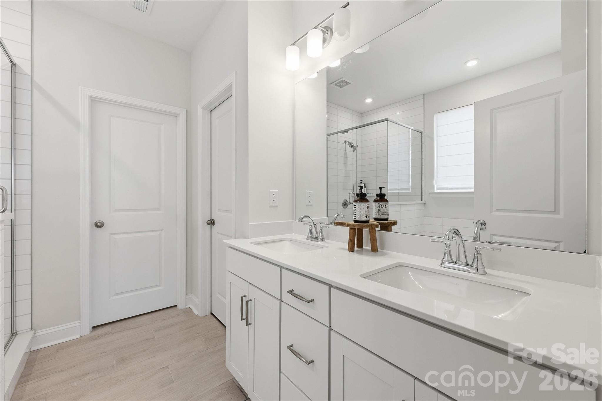 Paddlers Cove - Residential