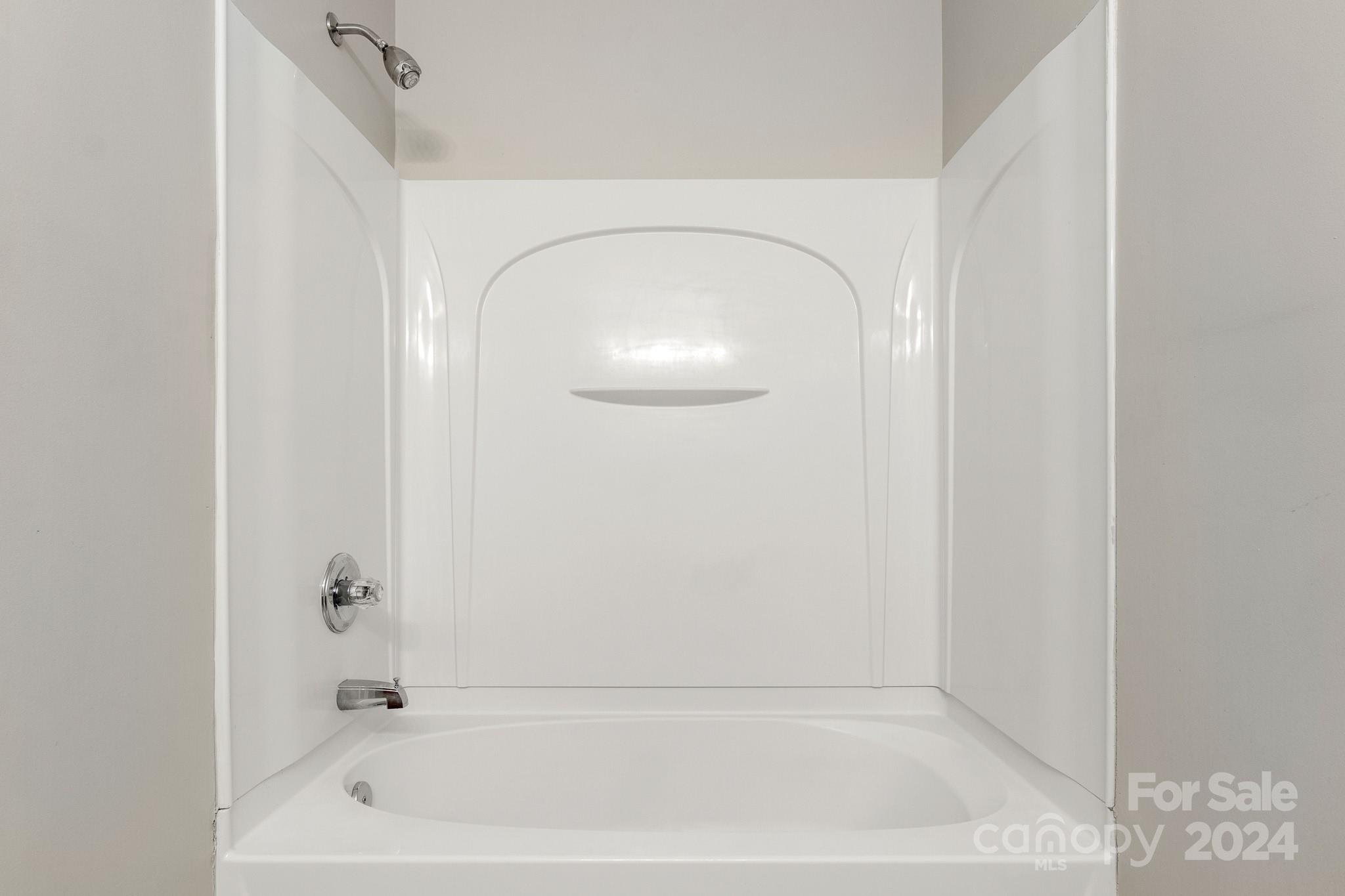 Hamilton Lakes - Residential