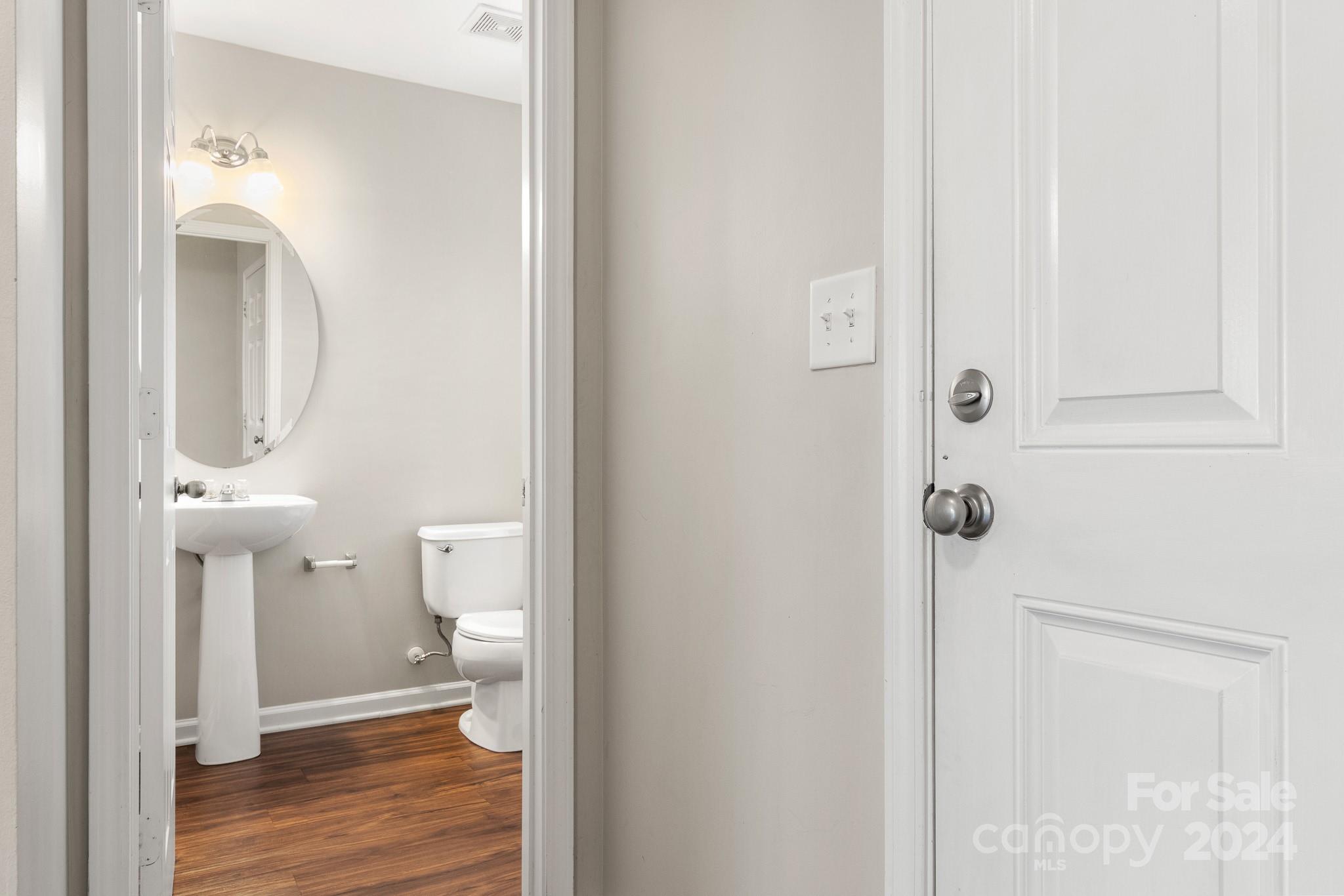 Hamilton Lakes - Residential