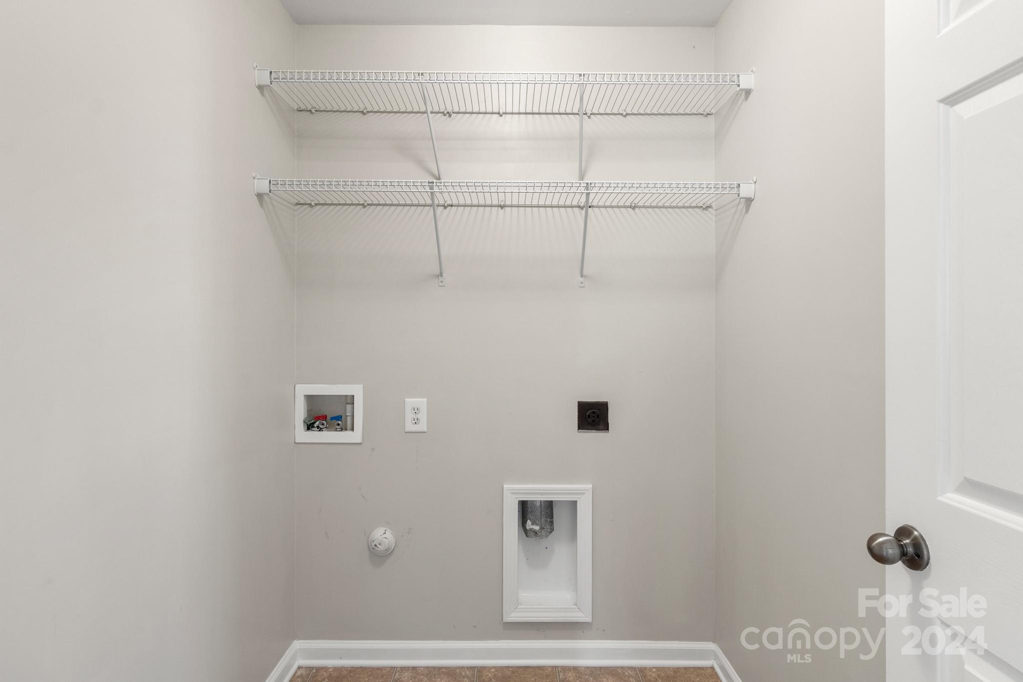 Hamilton Lakes - Residential