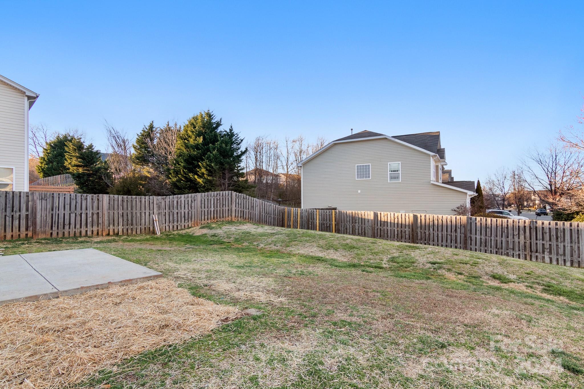 Hamilton Lakes - Residential