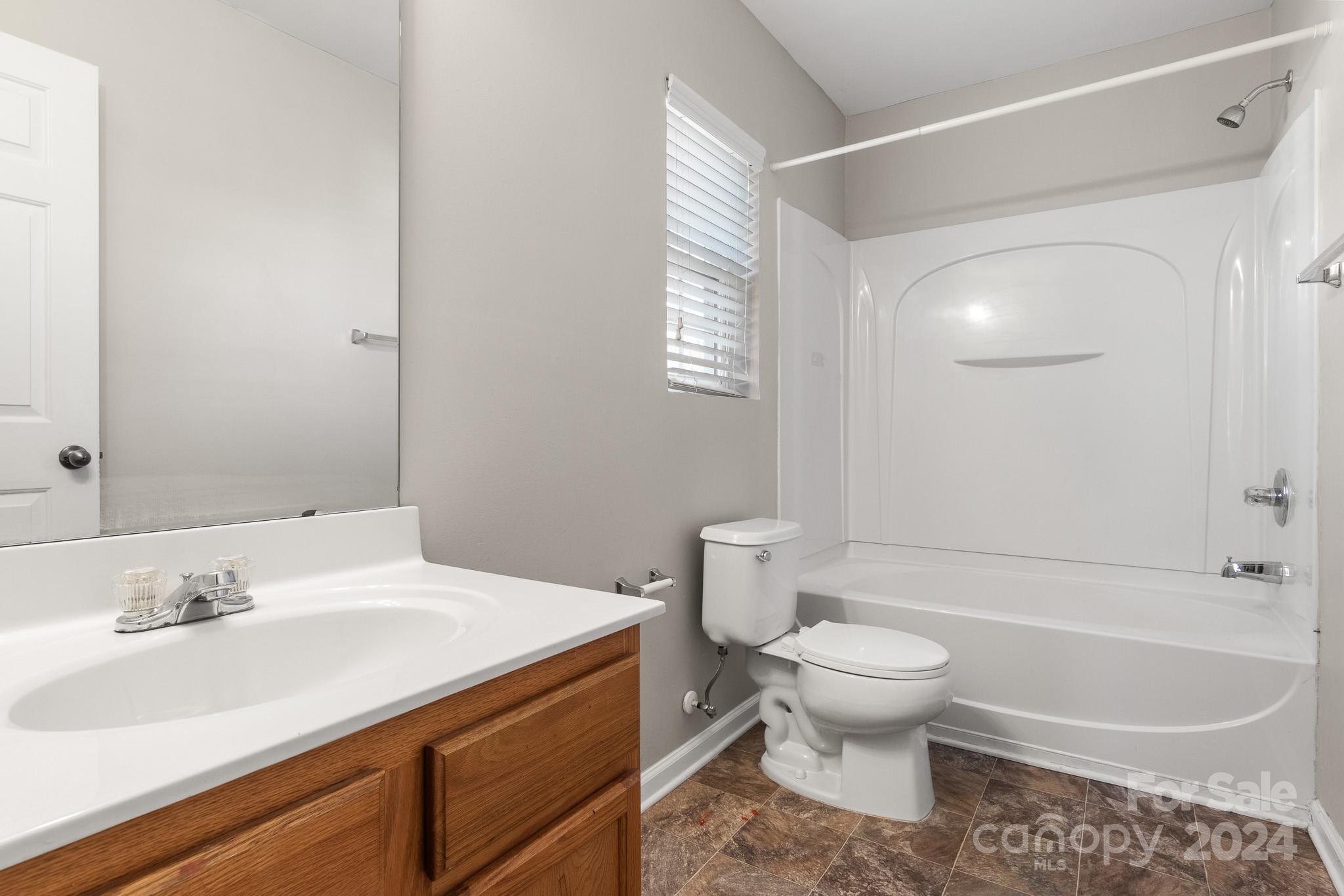 Hamilton Lakes - Residential