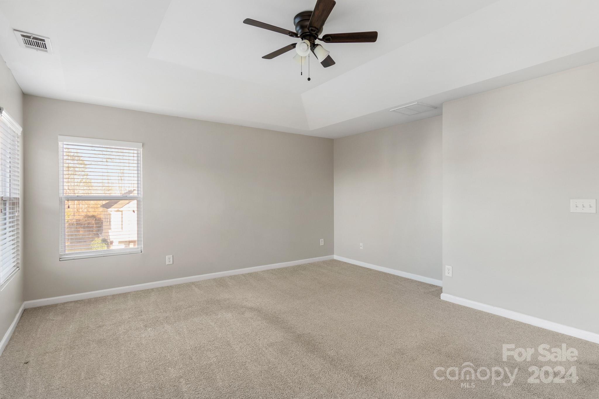 Hamilton Lakes - Residential