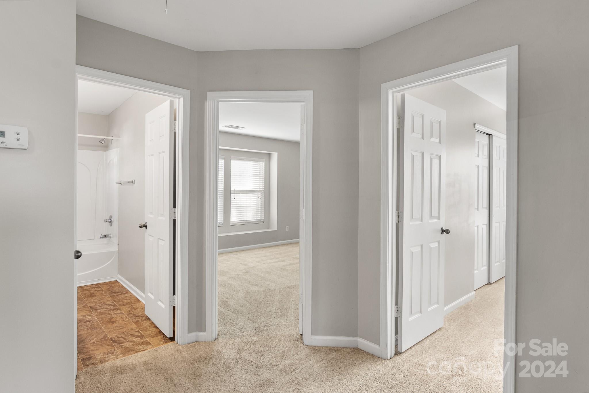 Hamilton Lakes - Residential