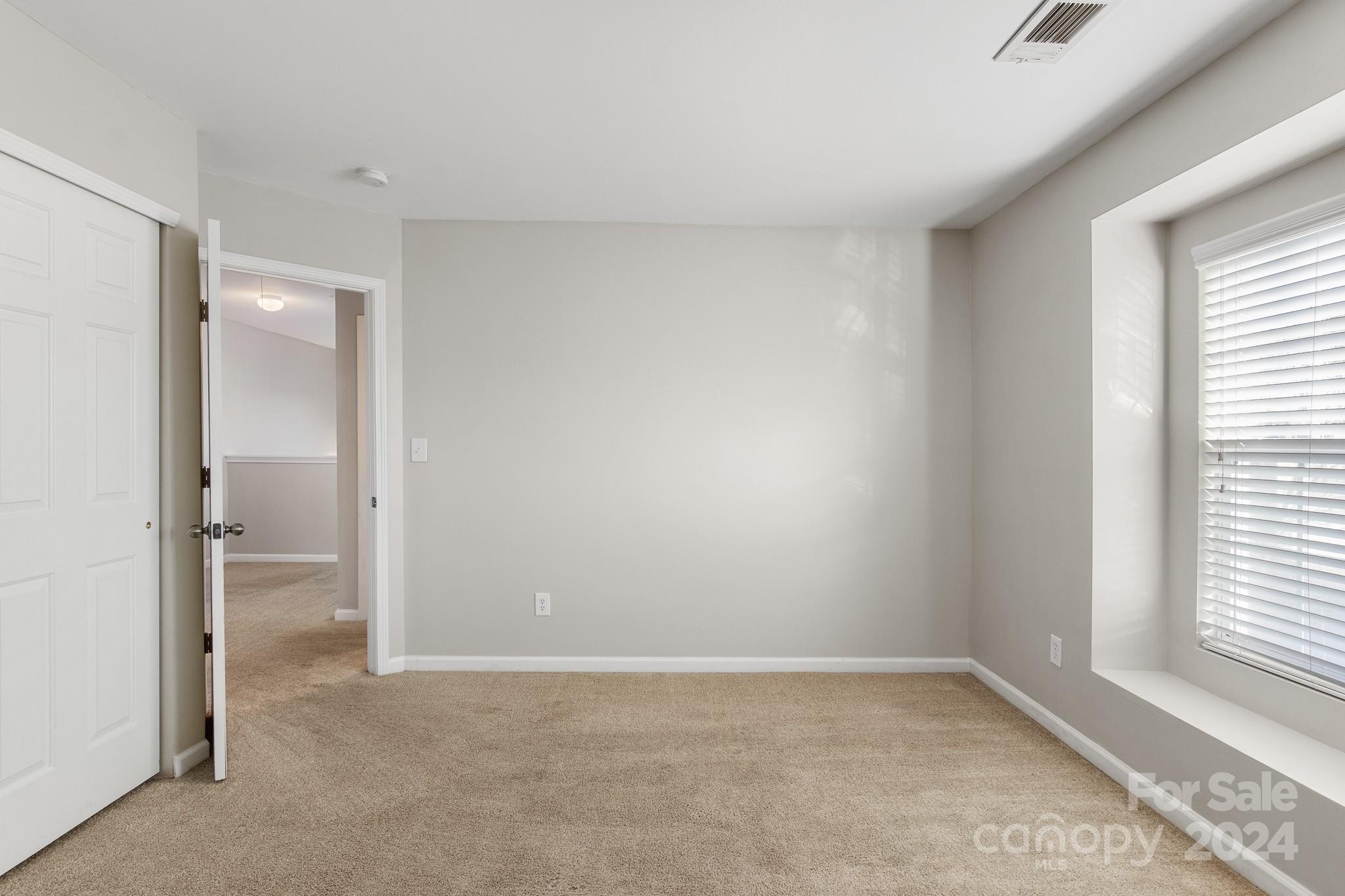 Hamilton Lakes - Residential