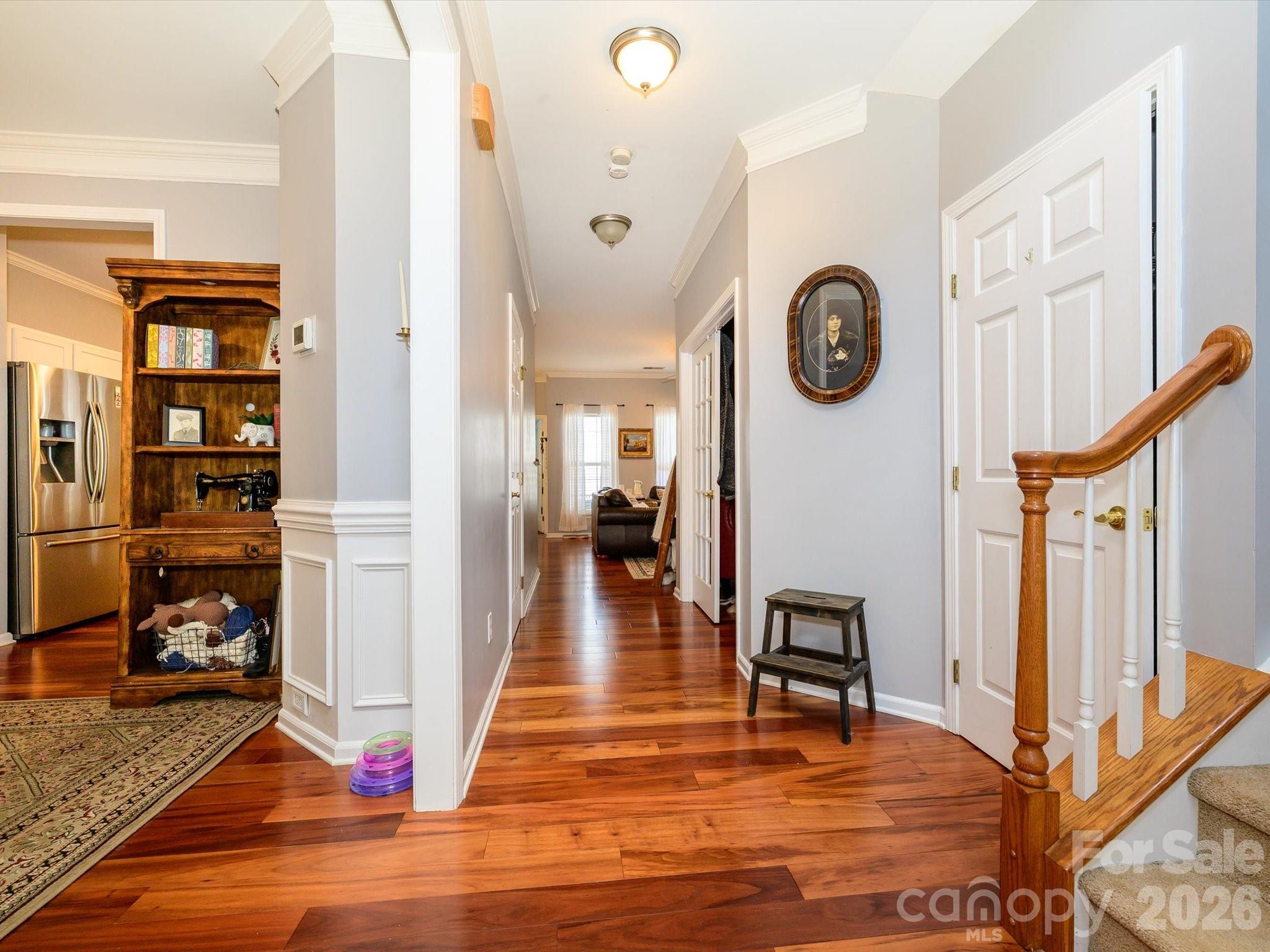 6815 Tanners Creek Drive