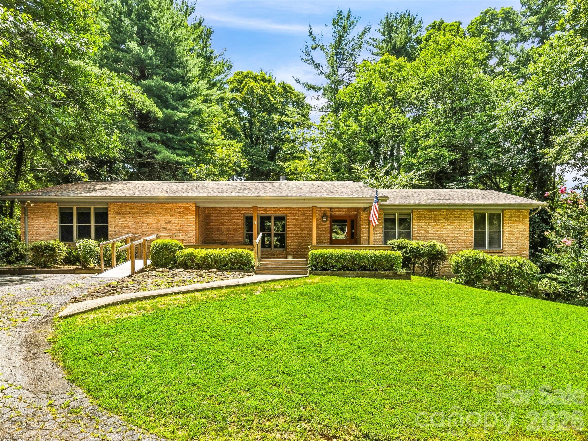 2526 Kanuga Road