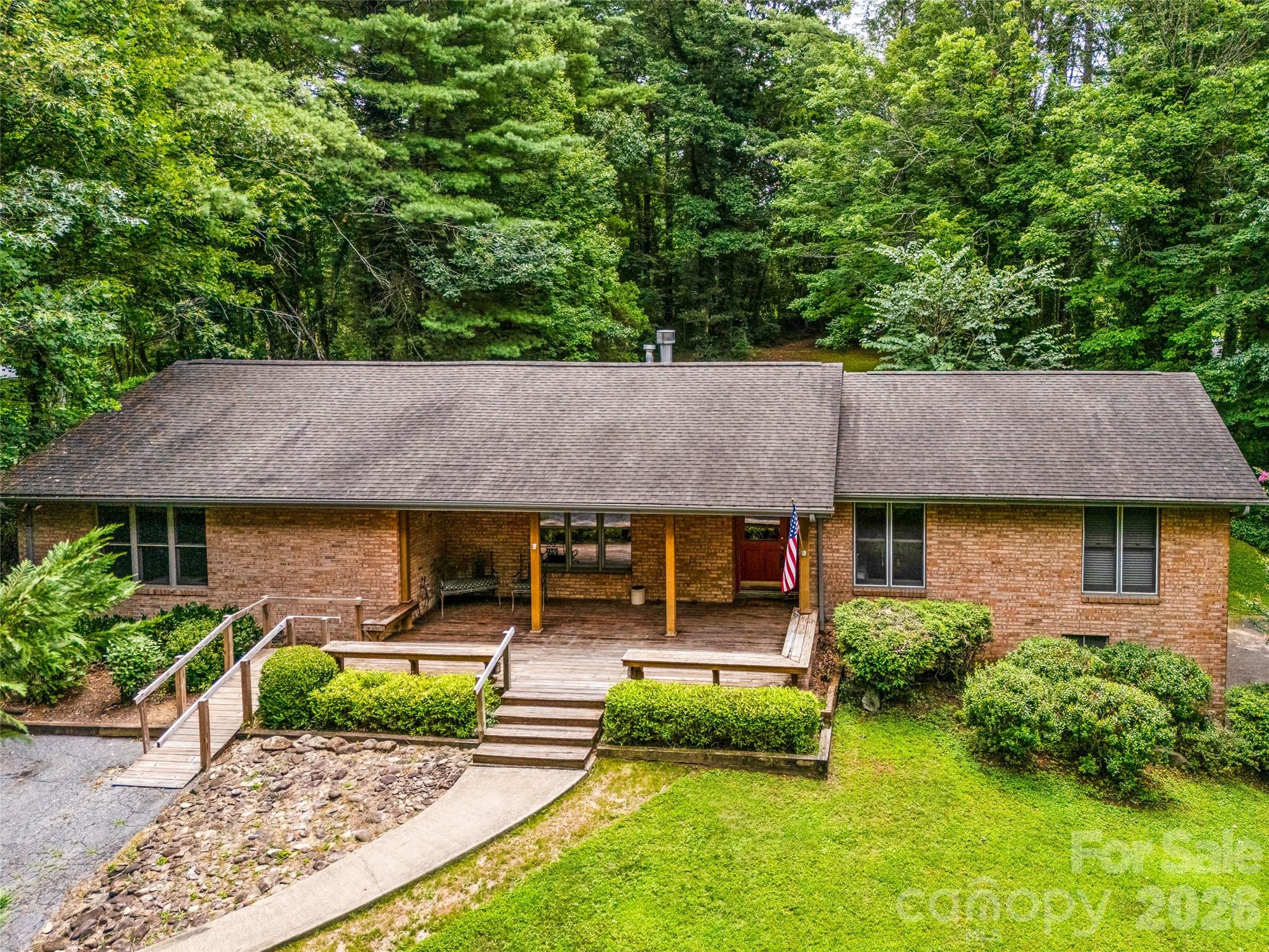 2526 Kanuga Road