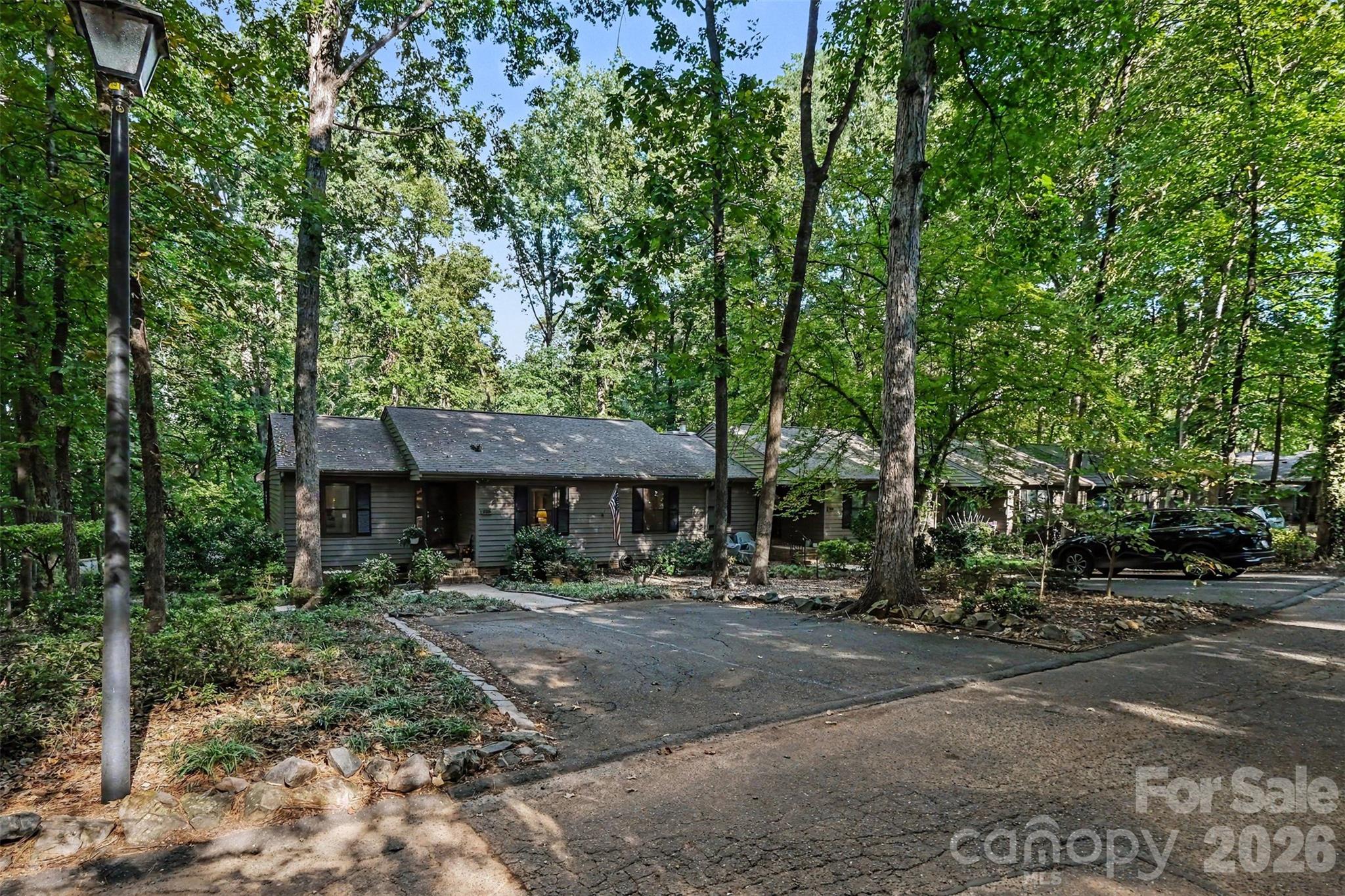 2786 Dogwood Hills Court