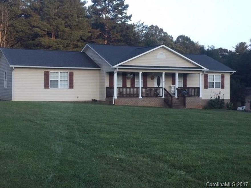 Beautiful 3 bedroom, 2 bath home well maintained home in the Bethlehem area. The kitchen has stainless steel appliances that stay with the home. 12 x 15 deck in the back with a view of the woods for privacy. This home will not disappoint! Its's the perfect starter home.