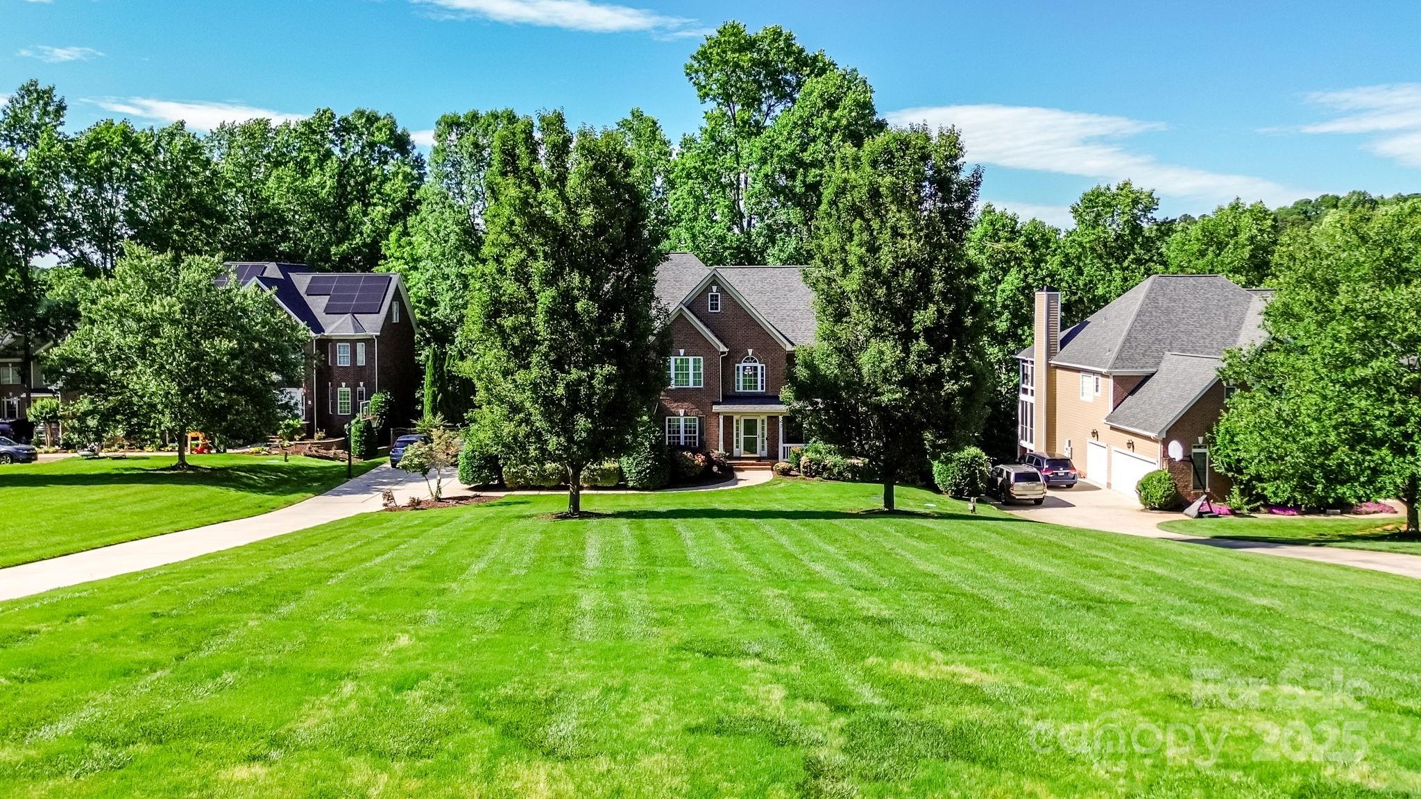 132 Parkside Lane