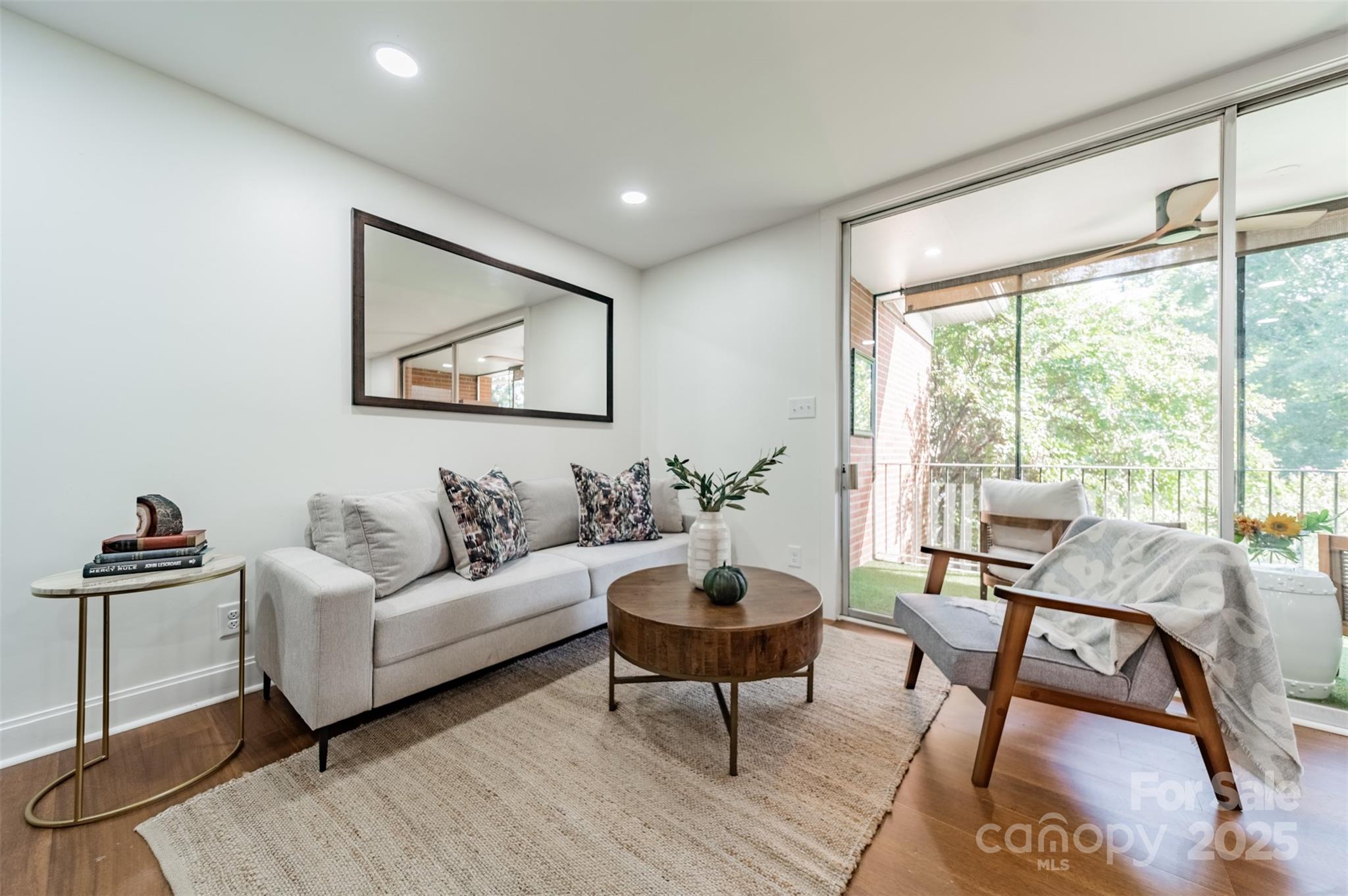 400 Queens Road D6