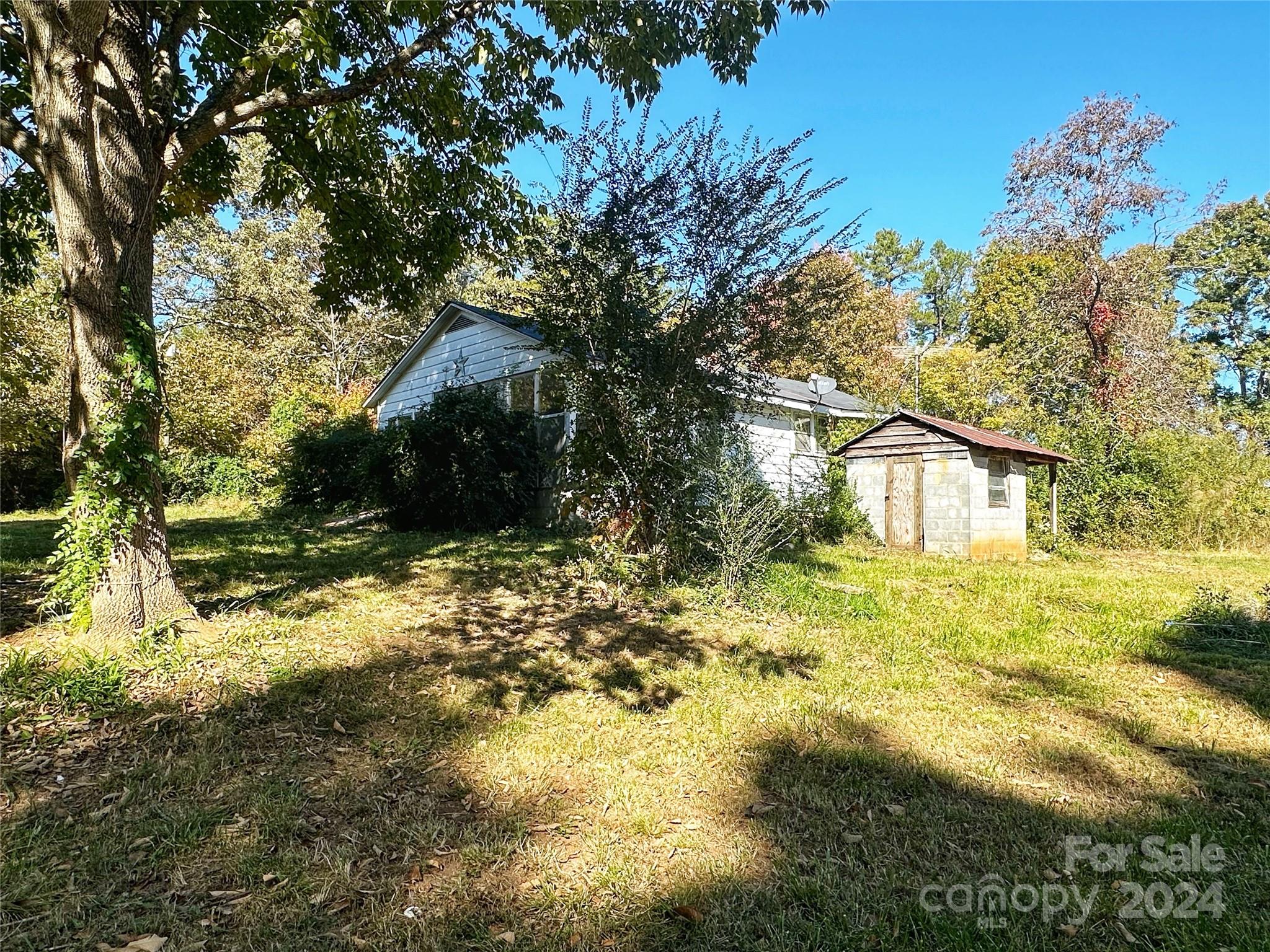 1033 Okeewemee-Star Road