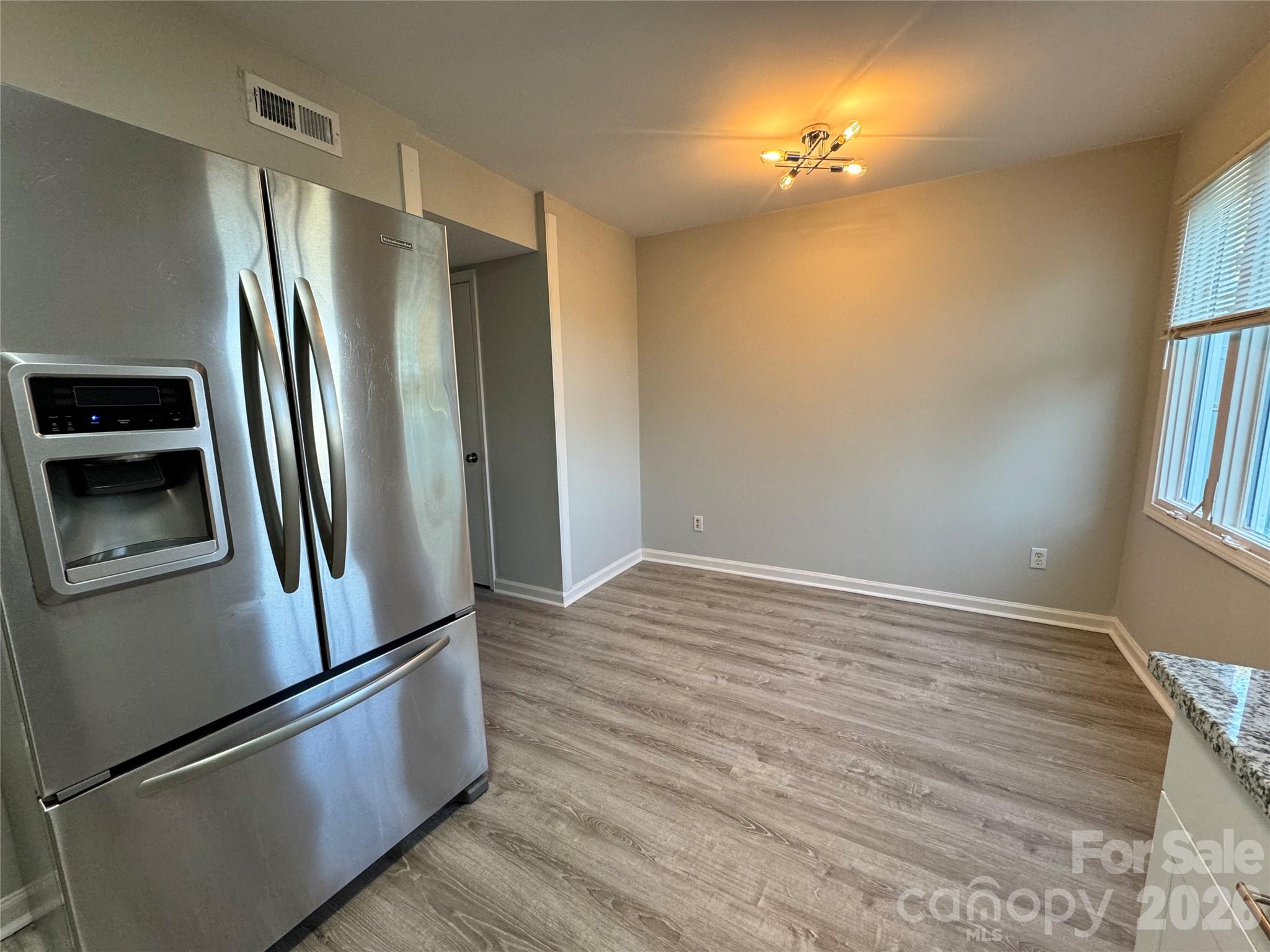 1906 Mereview Court 8
