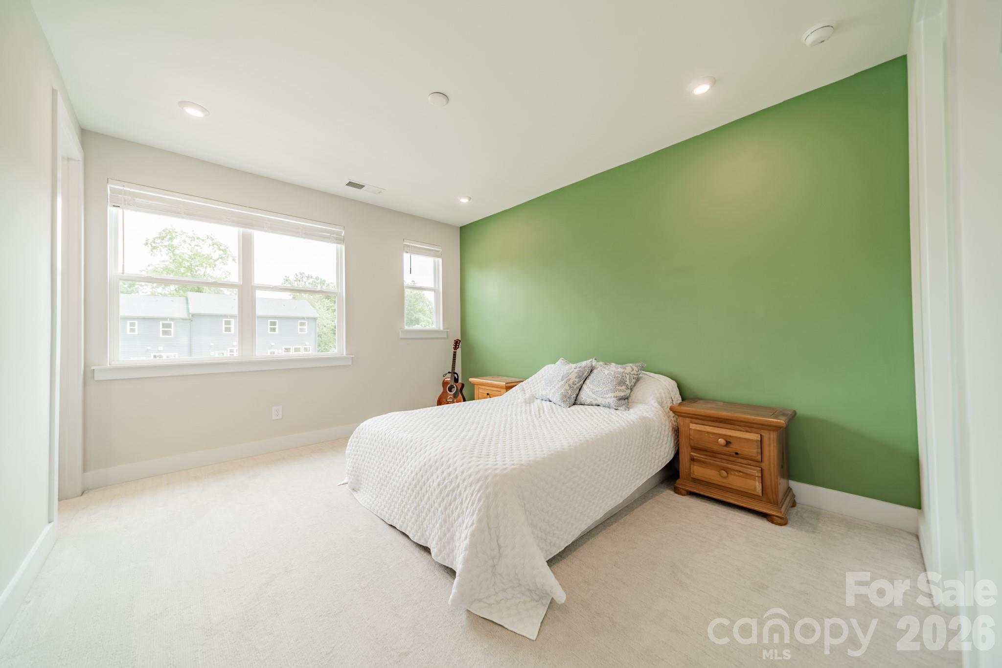 Context at Oakhurst - Residential