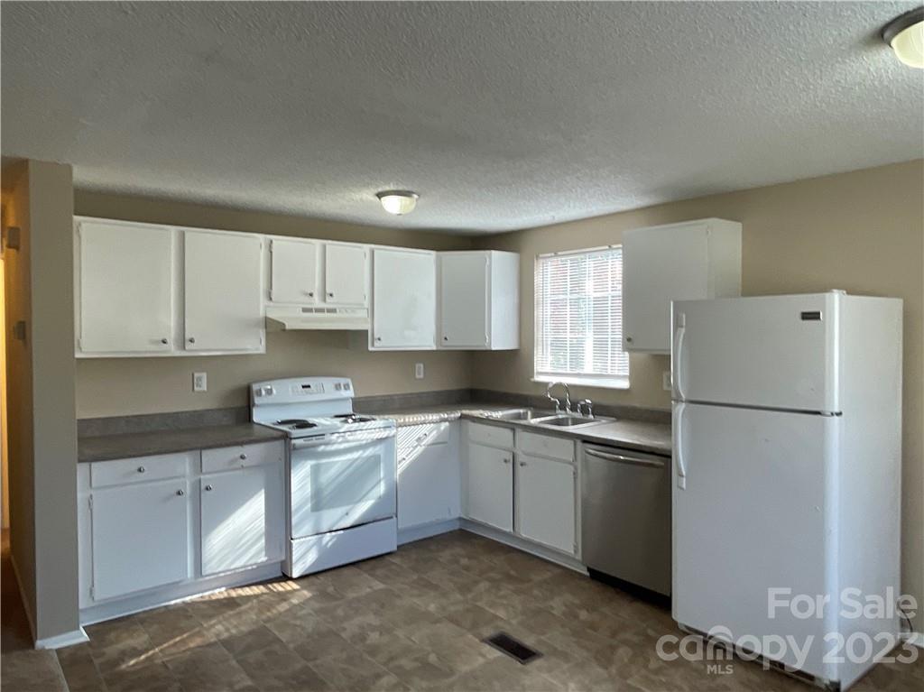 Piney Grove - Residential