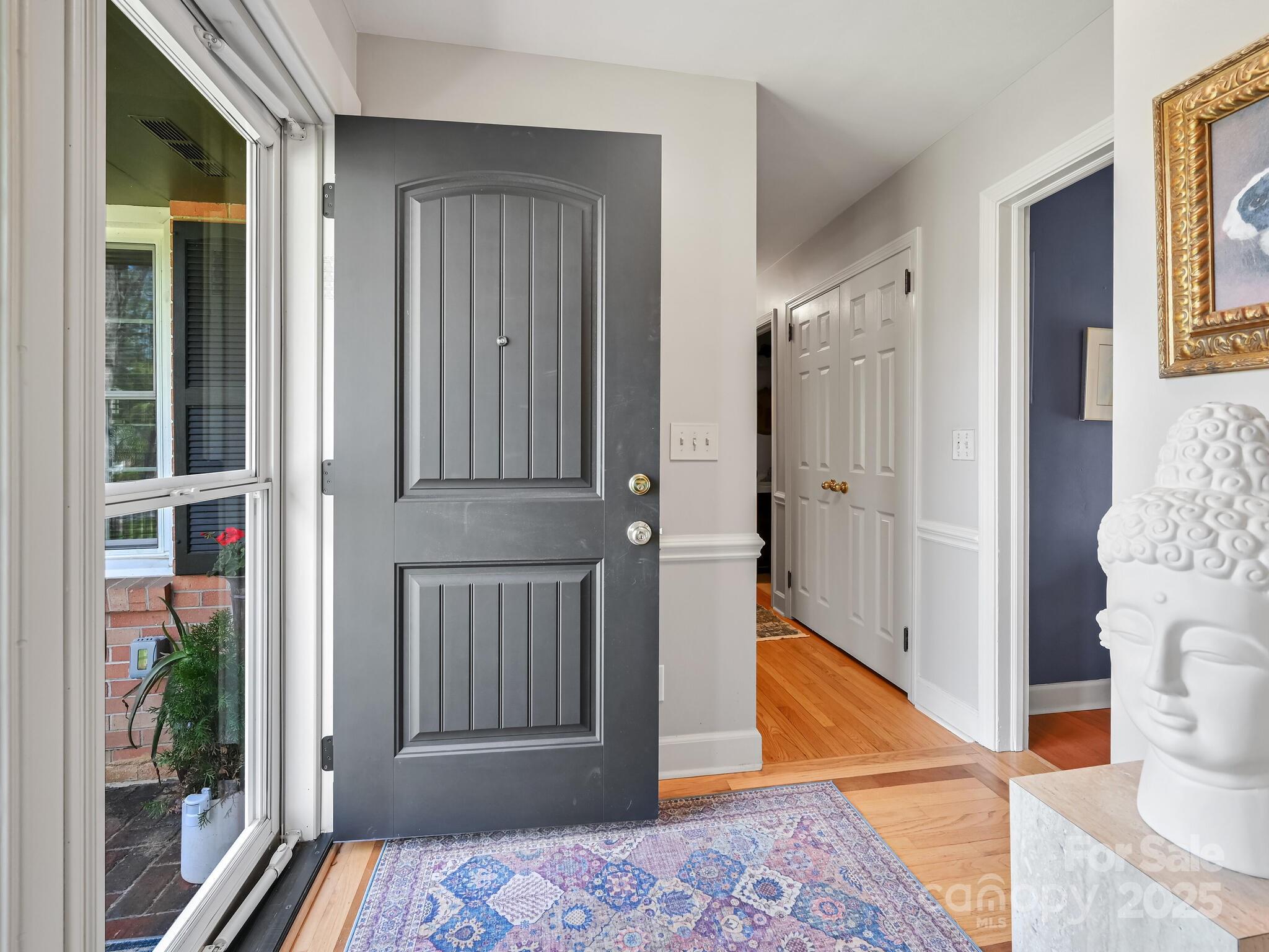 Hendersonville, North Carolina 28791, United States, 3 Bedrooms Bedrooms, ,2 BathroomsBathrooms,Residential,Under Contract,186258