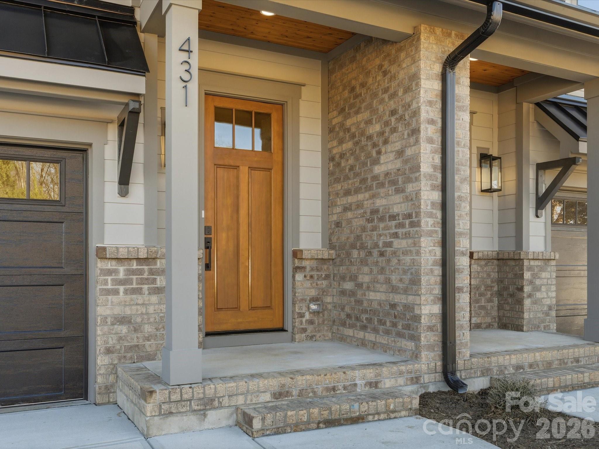 431 W Peterson Drive