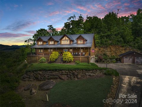 Single Family Residence in Lake Lure NC 491 Peaks Drive.jpg