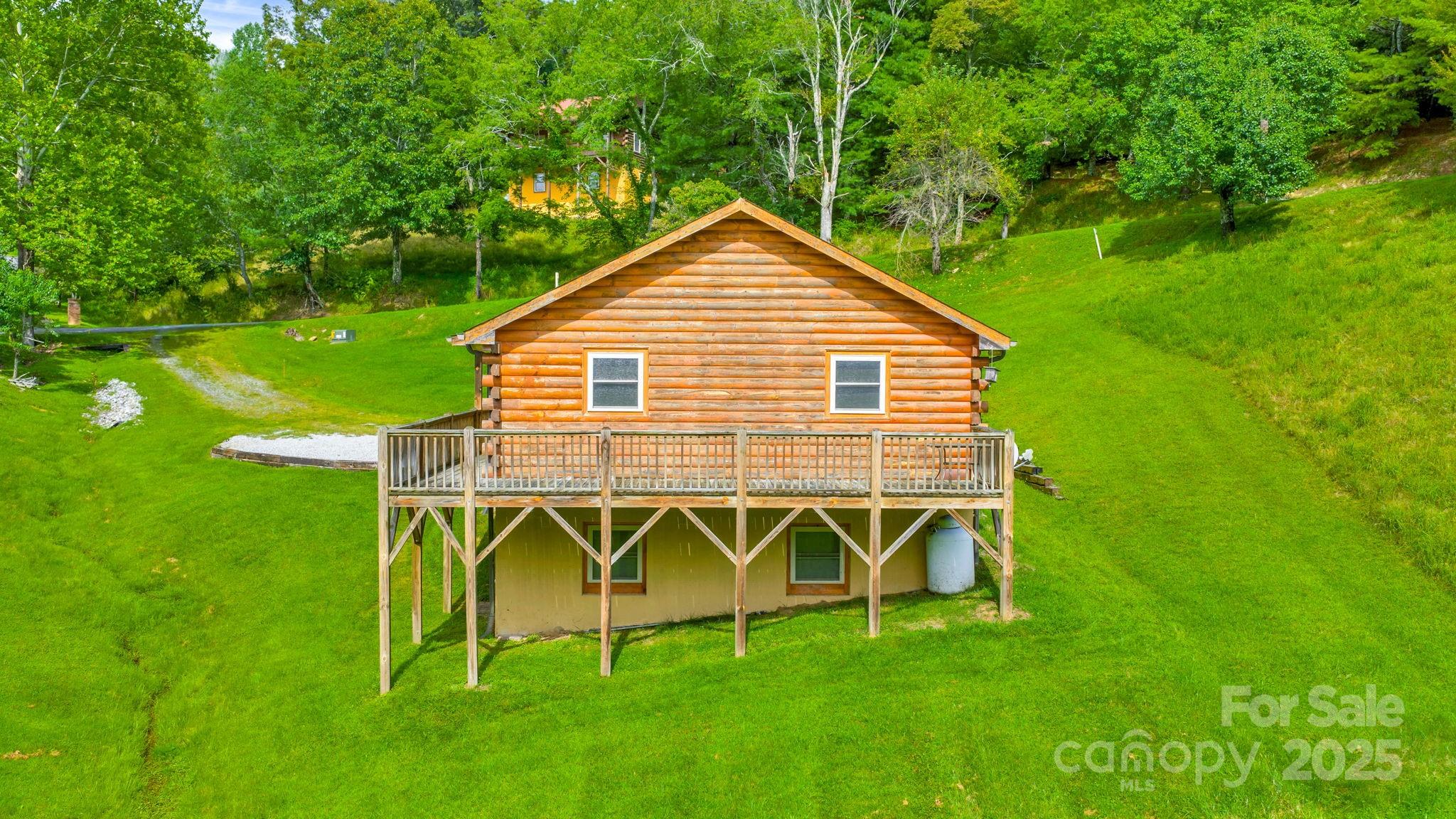 637 River Country Road